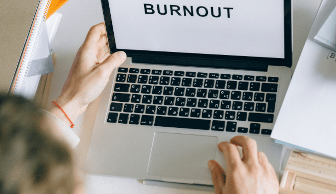 Síndrome de Burnout: como prevenir o adoecimento do colaborador e melhorar o ambiente de trabalho